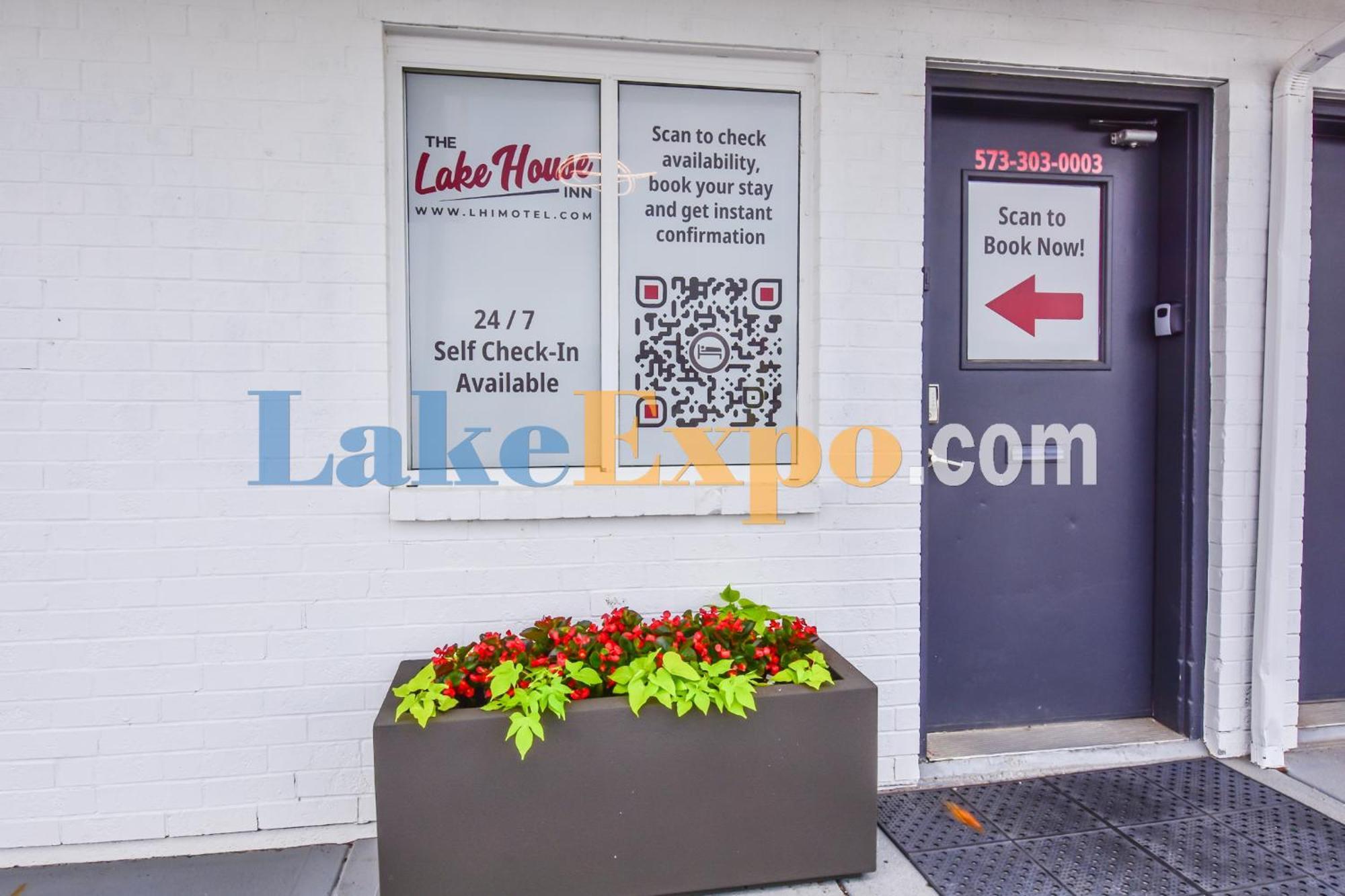 The Lake House Inn Laurie Esterno foto