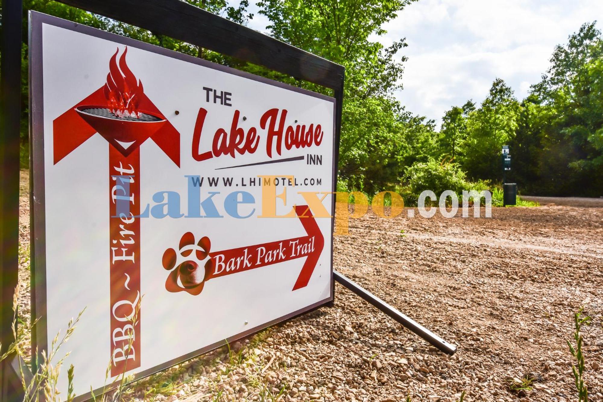 The Lake House Inn Laurie Esterno foto